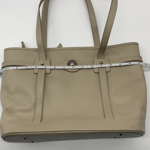 Dooney & Bourke Tan Tote Bag. DB1451 - Picture 8 of 10